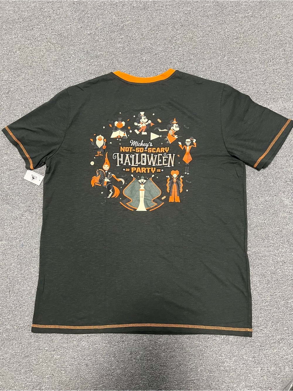 Disney Store 2026 Mickey’s Not-so-scary Halloween Party Tee Adult Unisex L